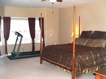3rd image of 2346 N Hunt Dr