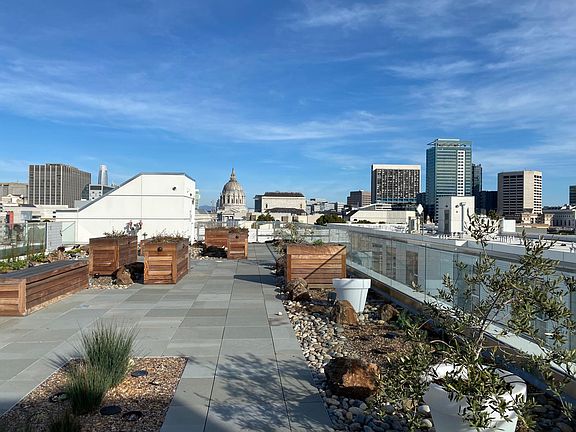 3rd image of 555 Fulton St #418