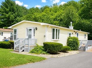 1 Canterbury Ln, Rockland, MA 02370