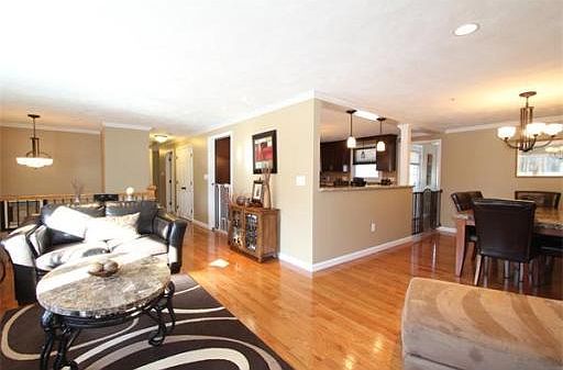 3rd image of 46 Mill Pond Ln