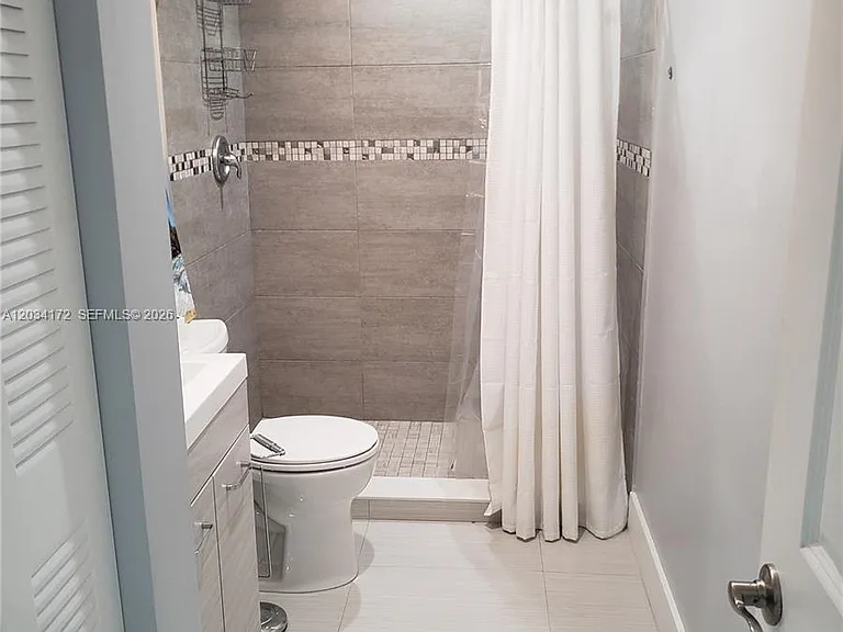 15250 SW 154th Ave #STUDIO — Photo 5