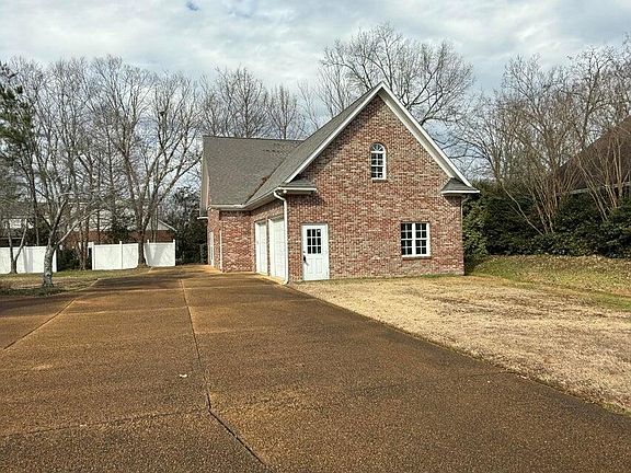 4th image of 1587 Larkspur Cir