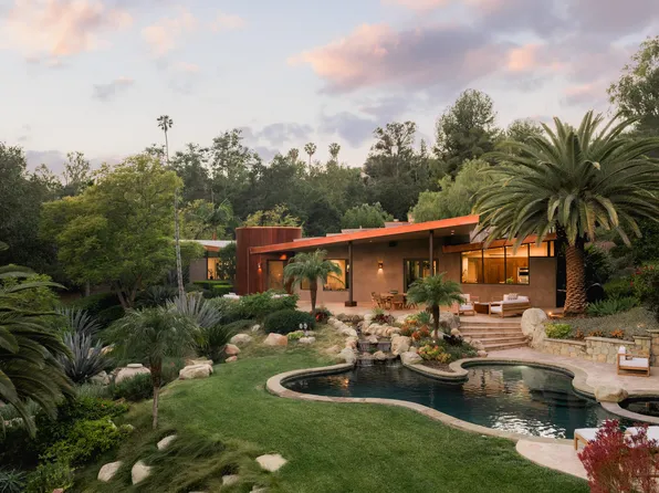 1329 N Montgomery St, Ojai, CA 93023