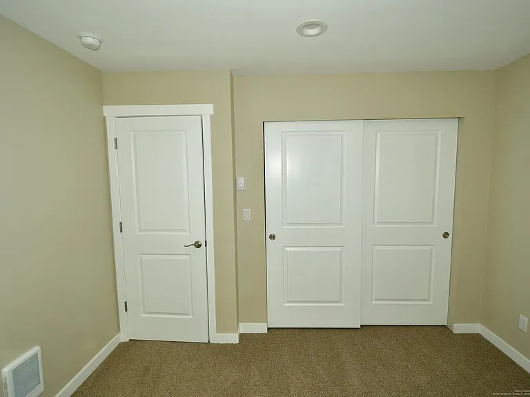 956 152nd St E — Photo 12