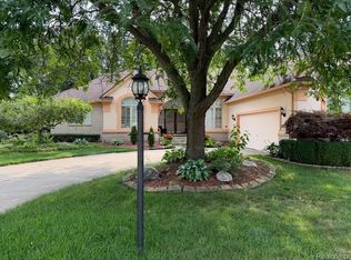 48280 Elmwood Dr, Shelby Township, MI 48315