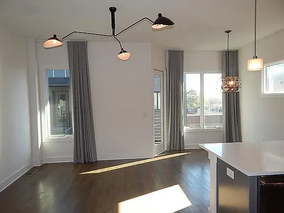 3 bed, 1563 sqft, $3,400 — Photo 4