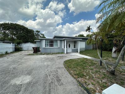 315 W 44th St, Hialeah, FL, 33012
