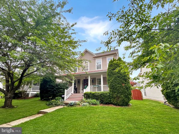 18421 Blue Moon Ct