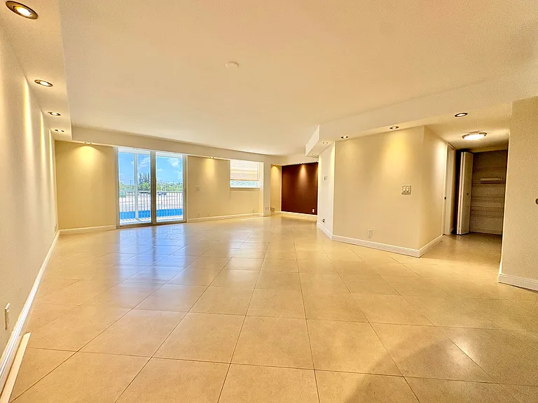 5700 NW 2nd Ave #203 — Photo 6