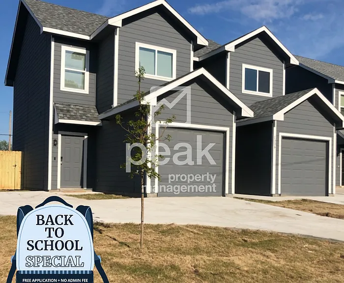 1616 Ash Crescent St — Photo 1