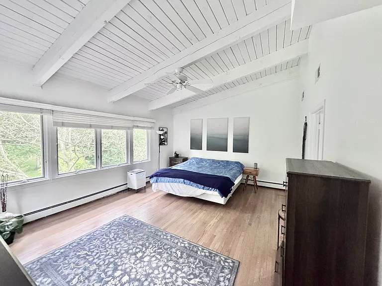 1430 Carrington Ln — Photo 17