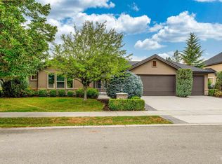 568 E Lakebrook Ln, Eagle, ID 83616