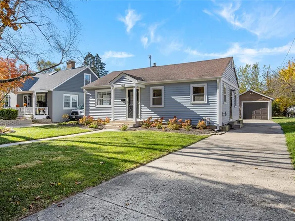 425 Ingleside Ave, Aurora, IL 60506