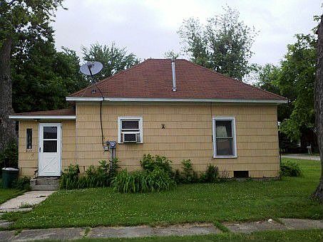 2nd image of 622 5th St