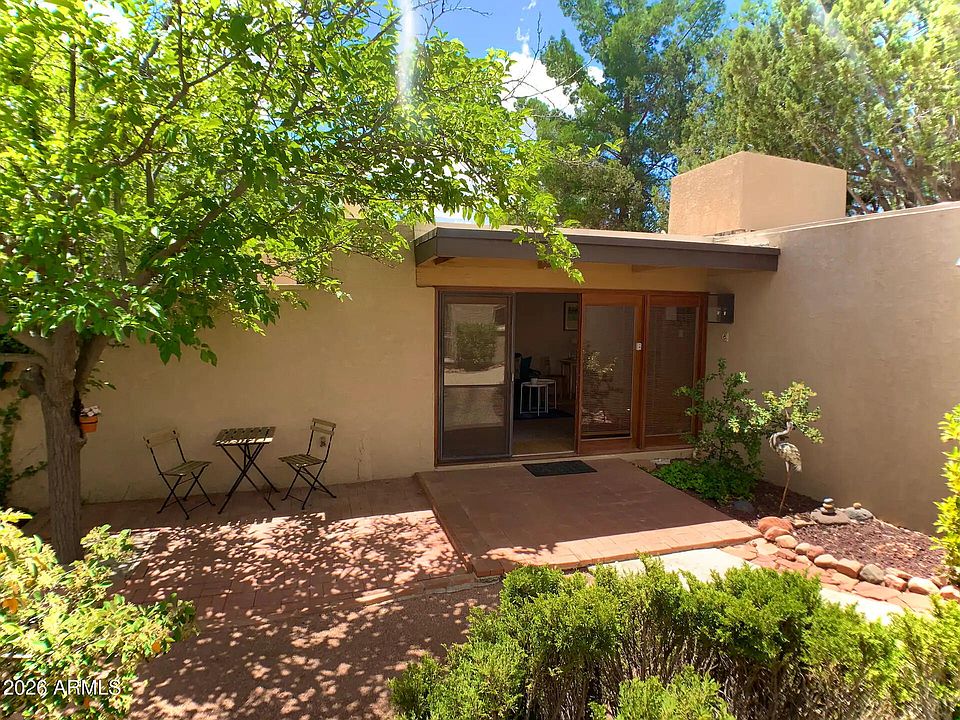 1st image of 230 SUNSET Drive #6