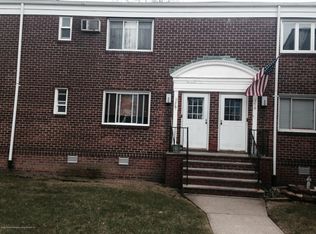 176 Arlo Rd #B, Staten Island, NY 10301