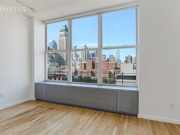 3rd image of 419 W 55th St APT 6A