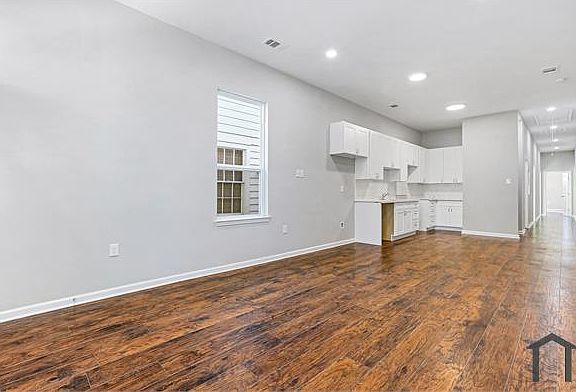 3rd image of 1430 Elysian Fields Ave
