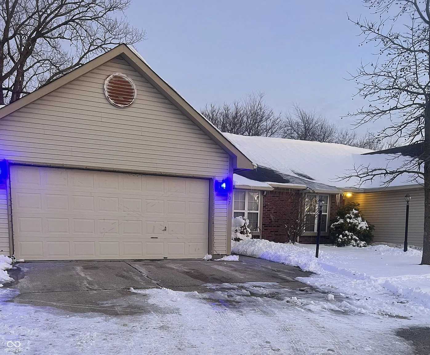 409 Woodberry Dr photo 1