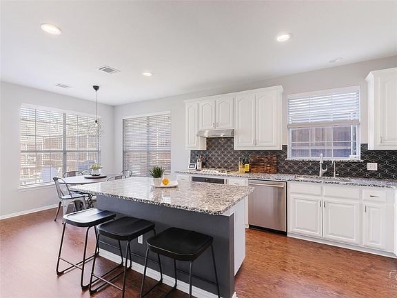 5th image of 3113 Austin Dr