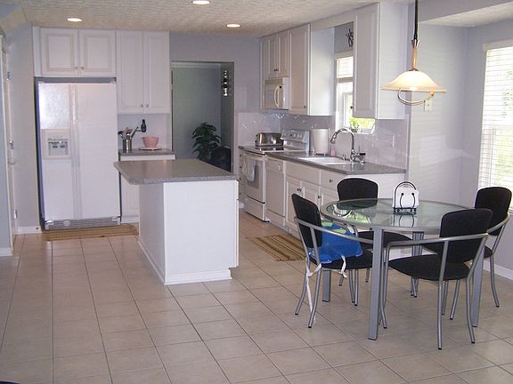 Bright and Sunny center island kitchen with breakfast area