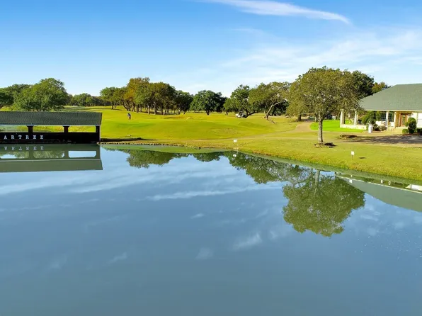 214 S Sugartree Dr, Lipan, TX 76462