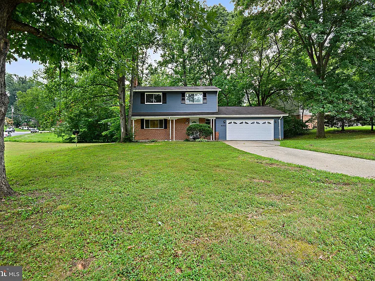 8701 Parliament Dr — Photo 2