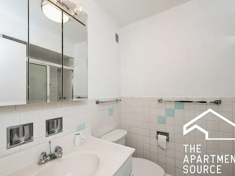 8644 Skokie Blvd #303 — Photo 6
