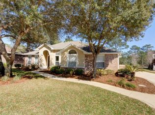 2018 Heritage Park Way, Navarre, FL 32566