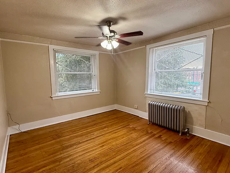 1202 N Corona St #5 — Photo 3