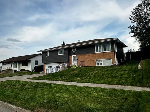 1823 N 14th St, Bismarck, ND 58501