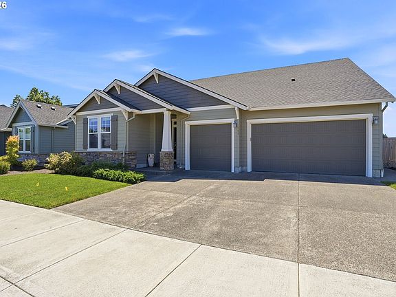 3rd image of 183 NE 19th Ave