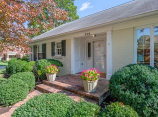 328 Holiday Rd, Lexington, KY 40502