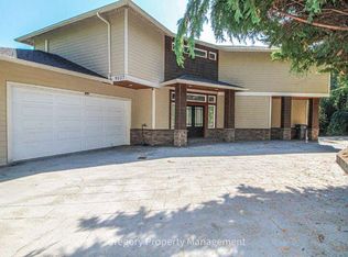 9037 NE 117th Pl, Kirkland, WA 98034