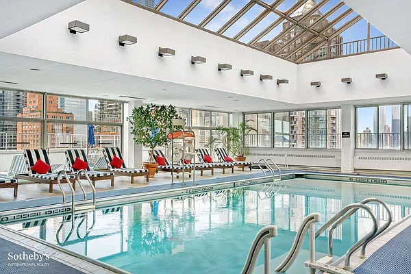 Rented by Sotheby's International Realty | media 20