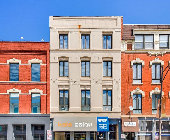 1st image of 689 N Milwaukee Ave