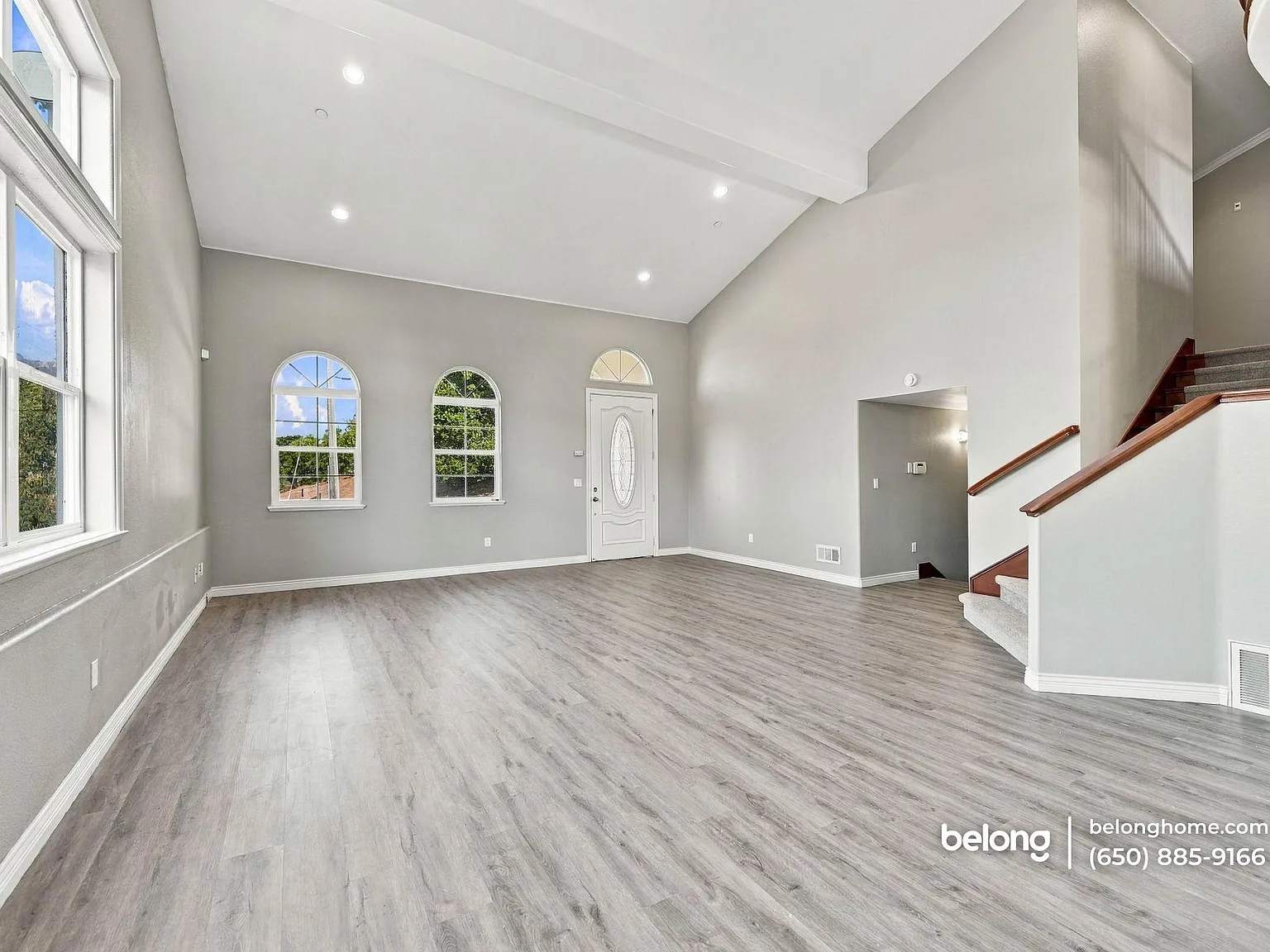 5 bed, 4.5 bath, 3394 sqft, $5,495 — Photo 2