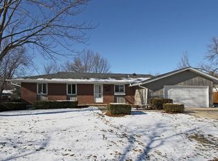 4170 Winston Dr, Hoffman Estates, IL 60192