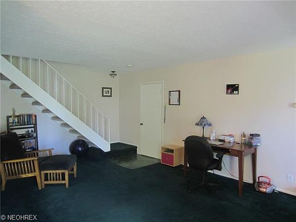 3rd image of 7993 Carriage Cir APT D