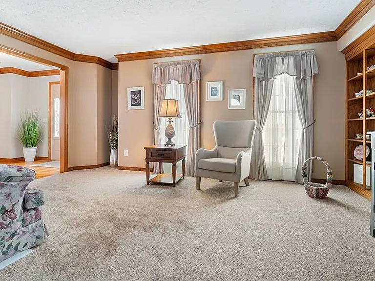 5909 Royal Hill Cir NE — Photo 4
