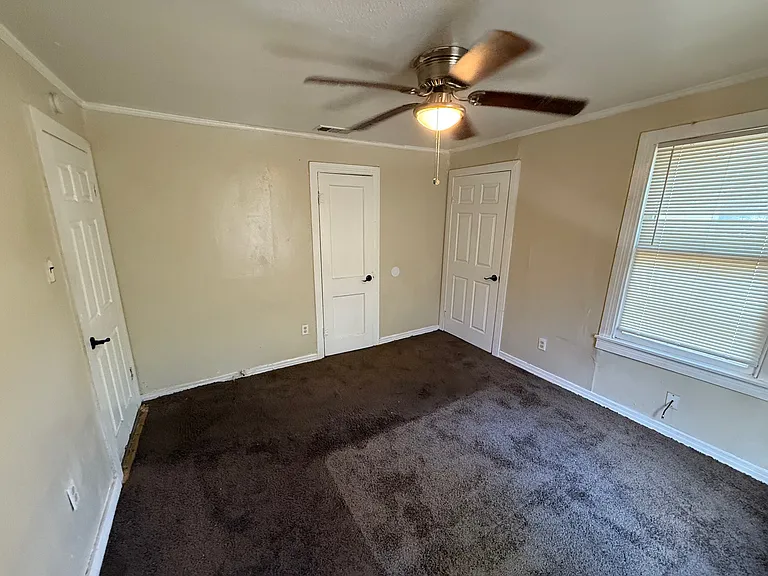 3710 Guaranty St — Photo 11