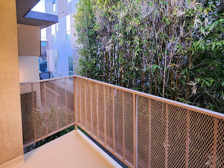 12415 Pacific Ave #7 — Photo 14