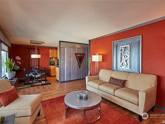 5th image of 924 Shorewood Drive #F-68