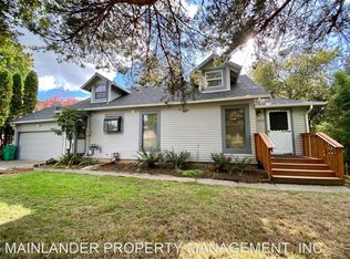 3920 SW Wilbard St, Portland, OR 97219