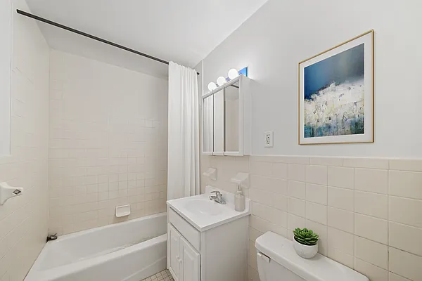 Rented by Vector New York, LLC | media 8