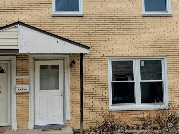 842 Colonial Dr APT B, Wheeling, IL 60090