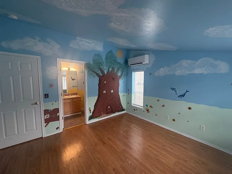 12549 Roosevelt Way NE #4 — Photo 23