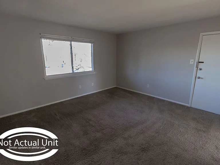 2924 Leeway Dr #B — Photo 5
