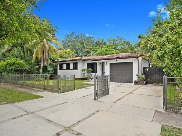 984 NE 145th St, North Miami, FL 33161