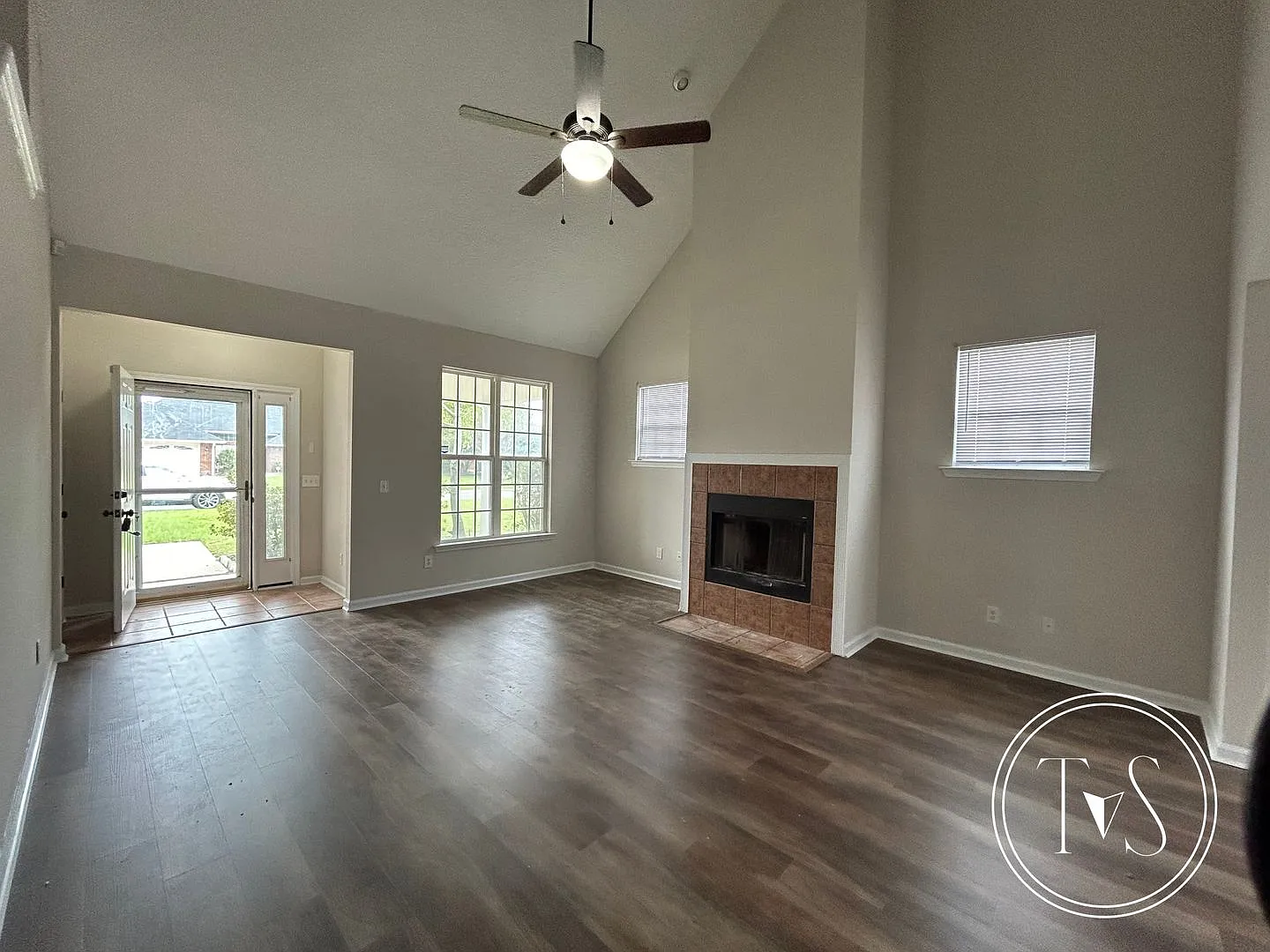 Spacious 3-Bedroom Home with Over 2,300 Sq. Ft. — Photo 3